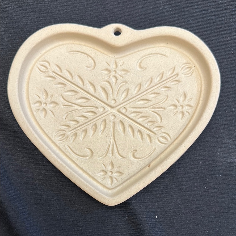 Pampered Chef Anniversary Heart Cookie Mold